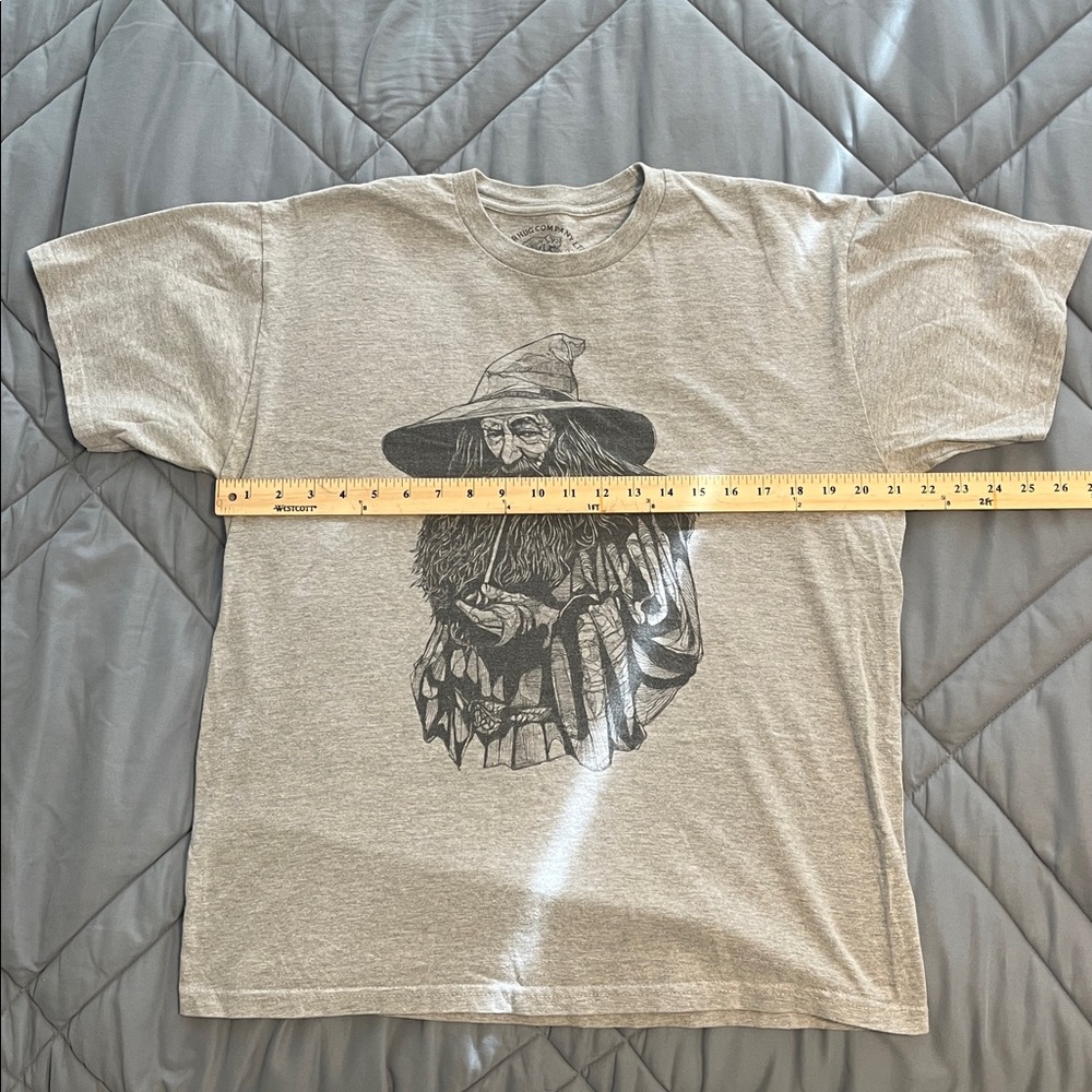 Lord of the Rings - Gandolph - Gray Graphic T-Shirt - Picture 5 of 8